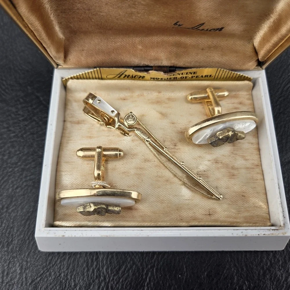 Anson Dog Labrador Cufflinks Mother Pearl Fishing Pole Tie Clip Tack Vintage